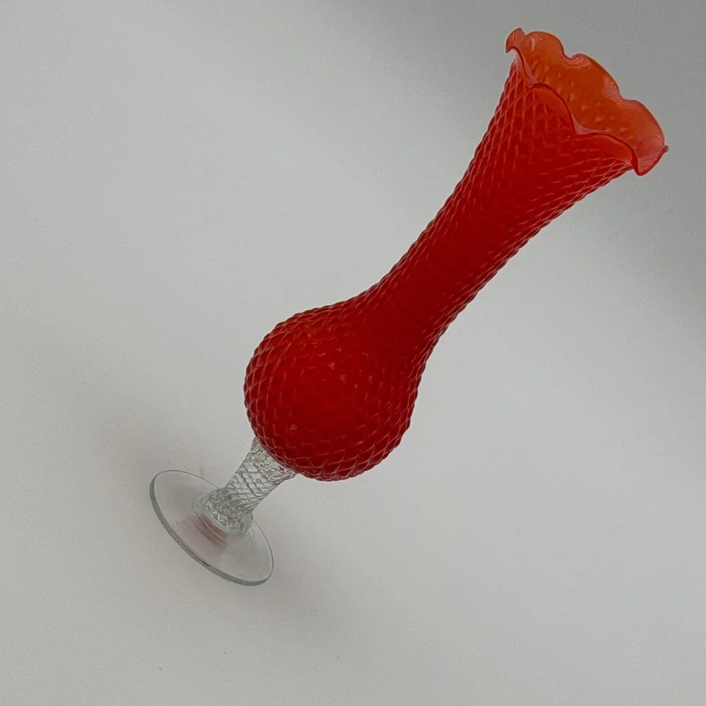 Murano Red Bullicante Diamond Point Glass Vase Ruffled Rim Twisted Stem Italy‎